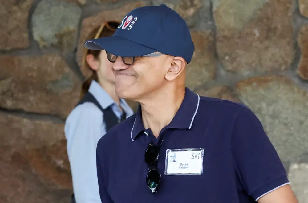 Microsoft sa thải nhân viên dù lợi nhuận khủng: CEO Satya Nadella giải thích “nghịch lý thành công”