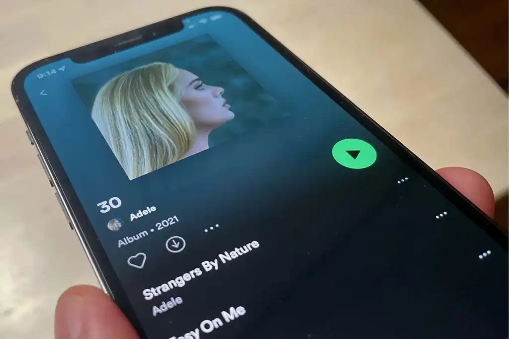 Tái định hình mô hình Spotify cho human-AI enterprise